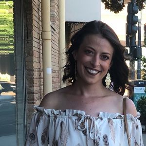 Meet your Posher, Ariana